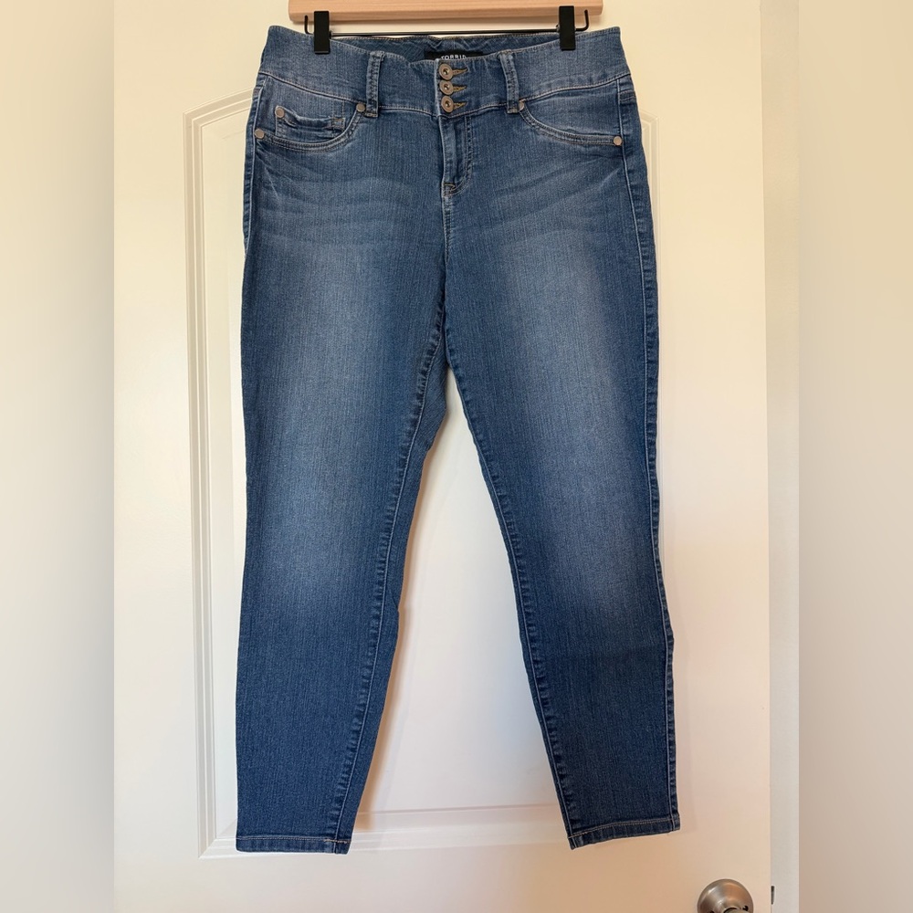 Torrid Medium Wash Skinny Jeans